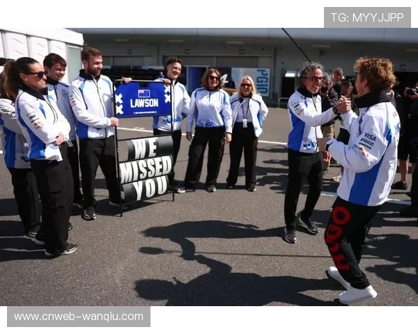 劳森哈贾尔小红牛双车取分,车队排名上升 劳森哈贾尔小红牛双车取分,车队排名上升