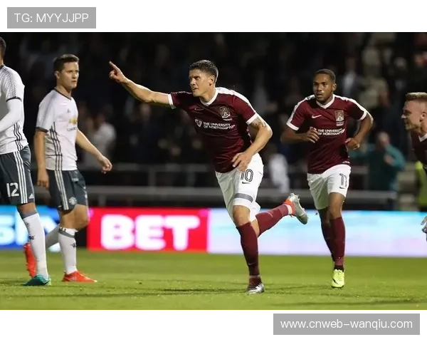 北安普顿2-0埃克塞特城，曼联外租小将惠特利闪击破门