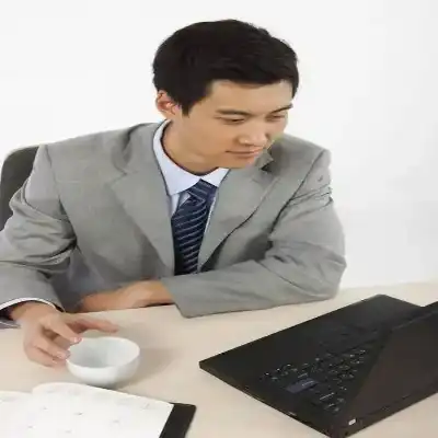 龚思